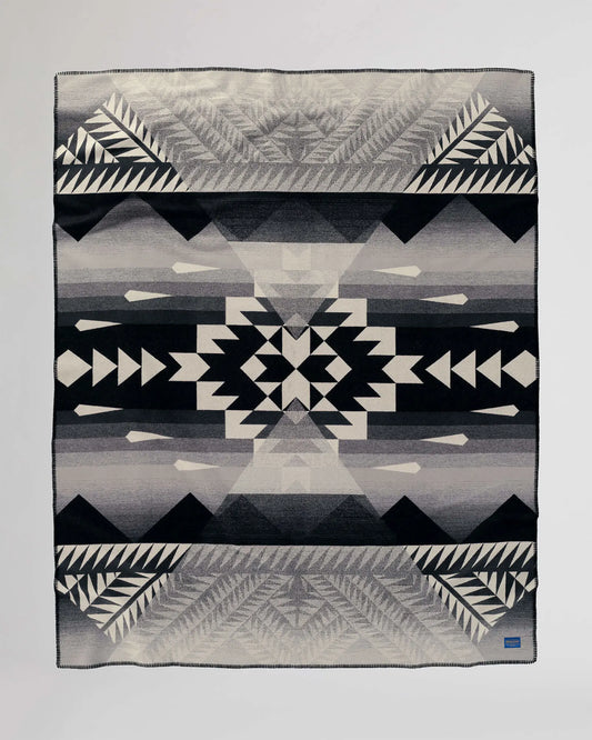 Pendleton Nike N7 Jacquard robe in 7 Peaks design